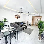 Modern 2 Bedroom Flat In Jardins Menzah